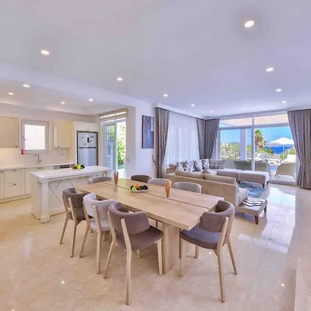 Rueya Kas,peninsula With Lawn Garden *