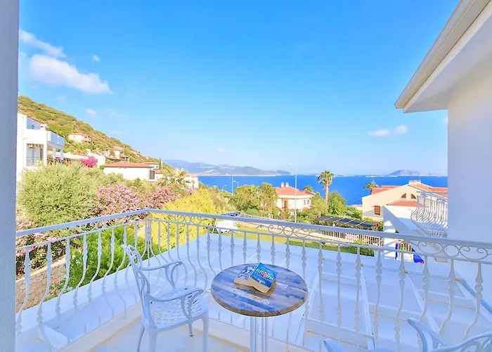 Villa Rueya Kas,peninsula With Lawn Garden Kaş