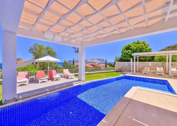 Villa Rueya Kas,peninsula With Lawn Garden