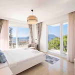 Rueya Kas,peninsula With Lawn Garden *