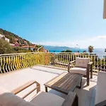Rueya Kas,peninsula With Lawn Garden Kas