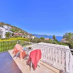 Rueya Kas,peninsula With Lawn Garden Villa
